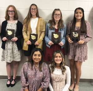 The Reedsburg Beaver Girls Tennis program wrapped up a successful 2022 season with the end-of-season awards banquet last week. Yerly Rothwell, Maria Ruiz, Margaret Bass, Hailey Campbell and Madelyn Casey all advanced to WIAA Sectional play and the Beavers won 10 of 16 dual matches on the season. Kelsey Kurtenbach was 13-6 on the season playing at #4 singles. (Submitted photo)